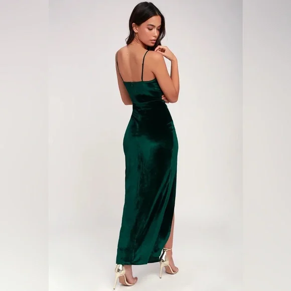 NWT- SOLD Lulu’s Debut Diva Emerald Green Velvet Maxi, XS - Picture 3 of 5